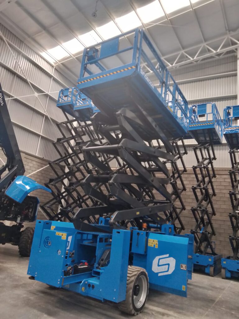 WhatsApp Image 2025-07-08 at 2.43.46 PM Plataformas de tijera azules SINOBOOM