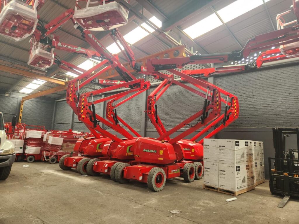 Plataformas de elevación rojas LGMG 4 Plataformas de elevación rojas de brazo juntas